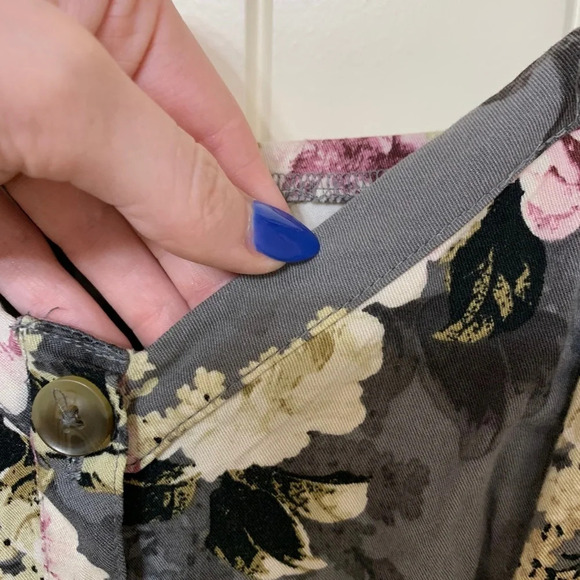 Torrid Floral Tank - Picture 4 of 7